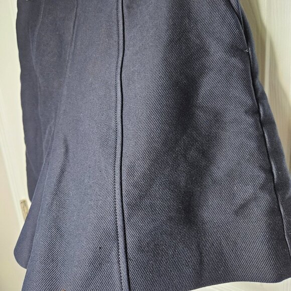 Fall Shorts in Navy Blue size 36 - Picture 5 of 17